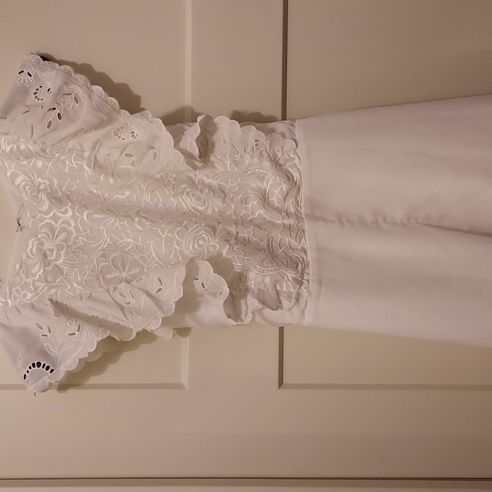 Prettt White ruffle sleeve romper